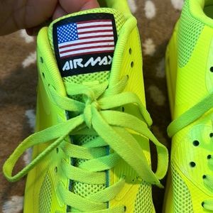 Neon Nike Air Max